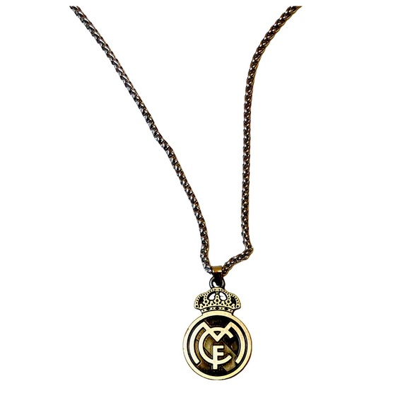 Real Madrid Badge Necklace- Soccer Pendant - Picture 1 of 5